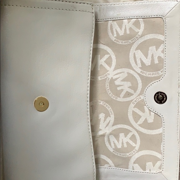 Clutch - Picture 4 of 6